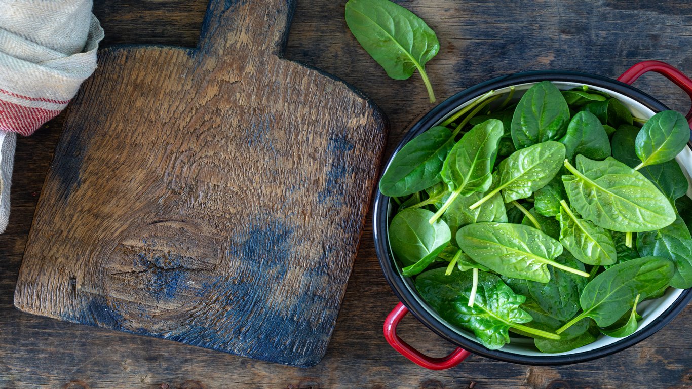 HEALTH BENEFITS OF SPINACH & A TASTY RECIPE